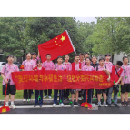 志愿者进社区 大扫除暖人心