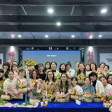 岳阳楼区医疗保障局开展妇女节花艺沙龙