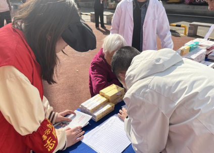 定期口腔检查 远离口腔疾病