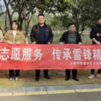捡拾“小烟头”，带动“大文明”