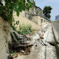 小区污水外溢 多方协调解民忧
