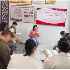 梅溪桥社区集中学习《习近平著作选读》中关于“坚定不移走中国人权发展道路”的活动