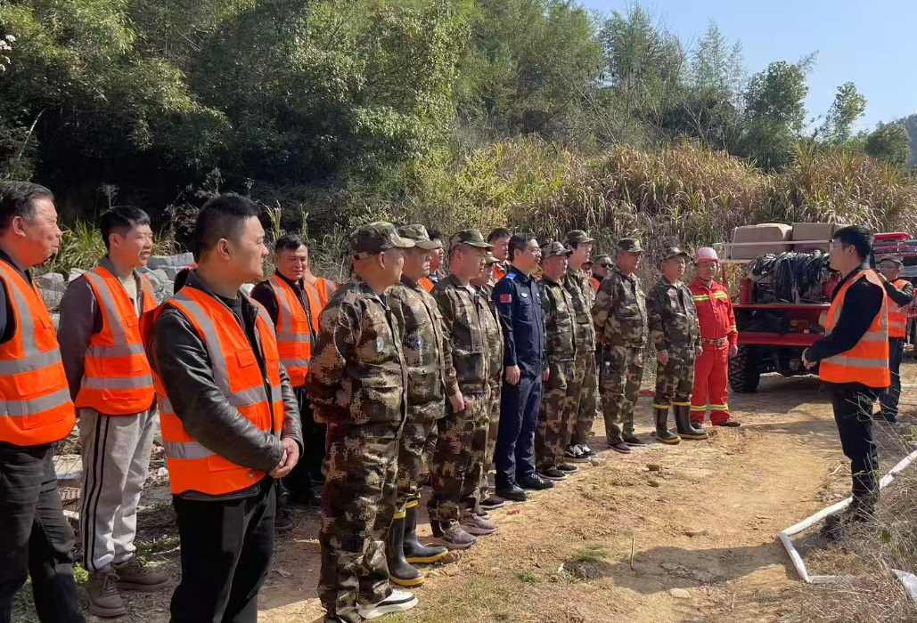 梅溪街道开展森林防火实战演练，全力筑牢安全“防火墙”