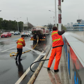 第四届湖南旅游发展大会|城西清扫保洁管理所启动“春净行动”为城市增色