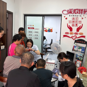 梅溪桥社区:便民服务进社区 暖心驿站办实事