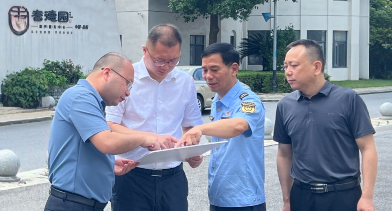 杨钦涵调研突出生态环境问题整改工作