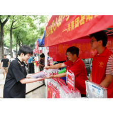 岳阳楼区多方联动护航高考 志愿服务暖人心