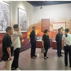 岳阳楼区商务局开展重阳节"不忘初心，浓情重阳"主题党日活动
