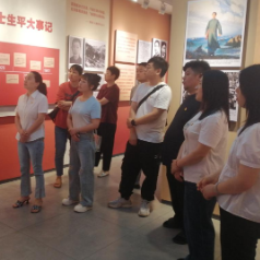 强化知识学习 加强爱国教育