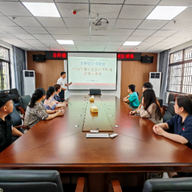 岳阳楼区档案馆开展消防安全培训演练
