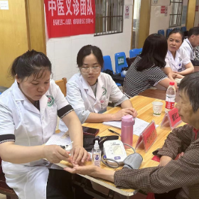 城陵矶街道社区卫生服务中心开展中医义诊活动