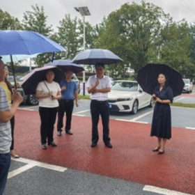 同心共治齐参与 水清岸绿共守护