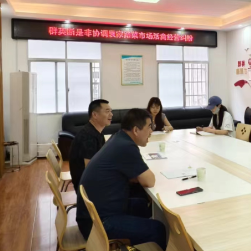 望城岭社区:“群英”评理 活禽经营有道