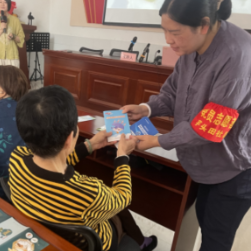 芋头田社区:开展防范非法集资宣传活动 守护居民“钱袋子”