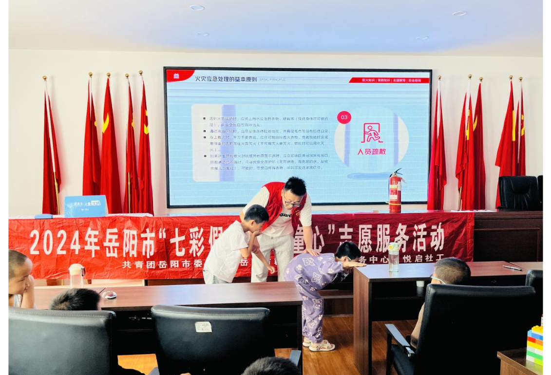鹰山社区：消防培训进社区 安全知识伴成长