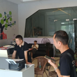 岳阳楼区“两重”“两新”送解忧行动｜实地企业走访 推动政策落地见效