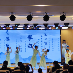 “月满中秋 诗韵巴陵”诗歌朗诵会在岳阳楼区图书馆圆满完成