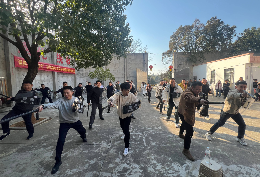 强化实操！岳阳楼区司法局开展防护防暴装备教学活动，切实提升干部安全技能