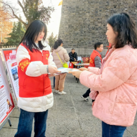 东茅岭街道开展“大学生送法下家乡”法治宣传活动
