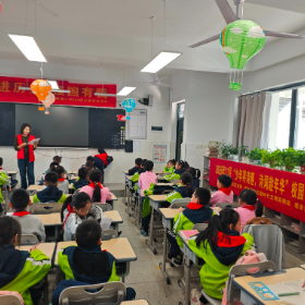 观音阁社区开展2025年“少年寻诗趣,诗词趁年华”校园诗词朗诵活动