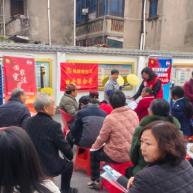 梅溪桥社区开展宪法日宣传活动