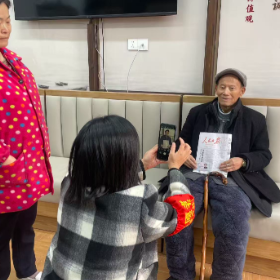 鄢家冲社区:志愿服务暖人心