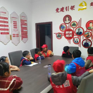 东升社区：“护苗”行动进社区，小记者开启探索之旅