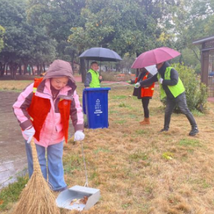 传承雷锋精神，践行志愿服务——岳阳楼区市容环境卫生中心开展学雷锋志愿服务活动