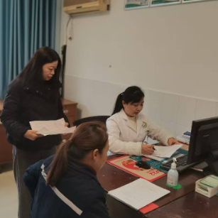 关爱女性健康,传递温暖与关怀——岳阳楼区第二人民医院开展三八妇女节免费体检活动