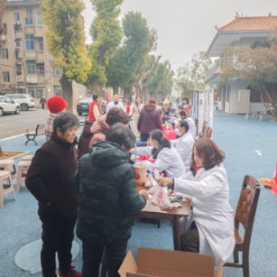 社区义诊暖心行 医疗服务零距离