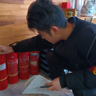 观音阁社区：全面排查“九小场所”    筑牢辖区安全屏障