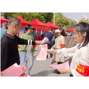 海棠社区开展“全民反诈 你我同行”防范诈骗主题宣传活动