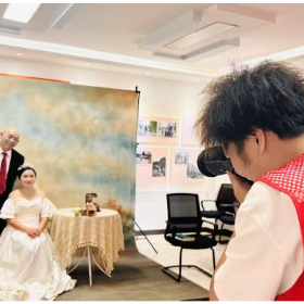 通海路管理处：银婚镜里藏大爱  和谐家风践初心