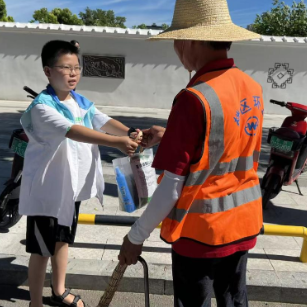 剪刀池社区：“夏日童心志愿行”活动圆满落幕