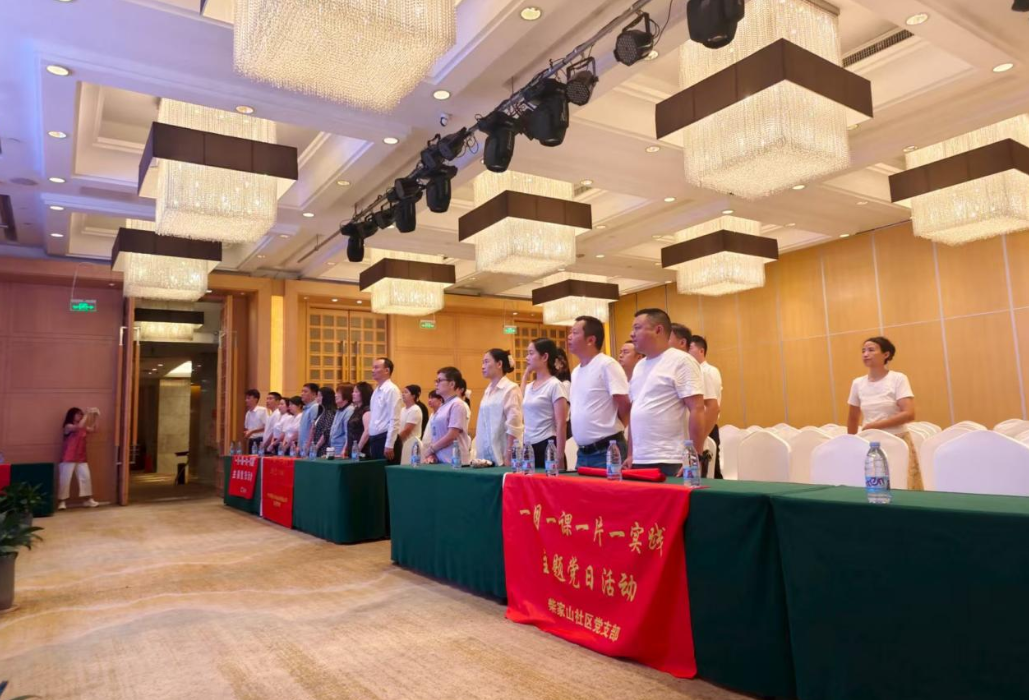 国泰民安，繁荣昌盛——阅兵大典，彰显民族自信