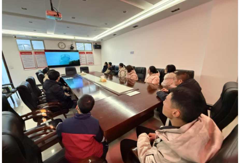 枫桥湖街道：腊八暖情守初心 光影铸魂担使命