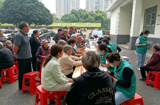 重阳义诊送健康 暖心服务护桑榆