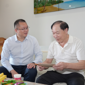 杨钦涵开展重阳节走访慰问活动