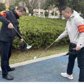 枫桥湖社区:携手清扫湖畔线 共筑社区生态美