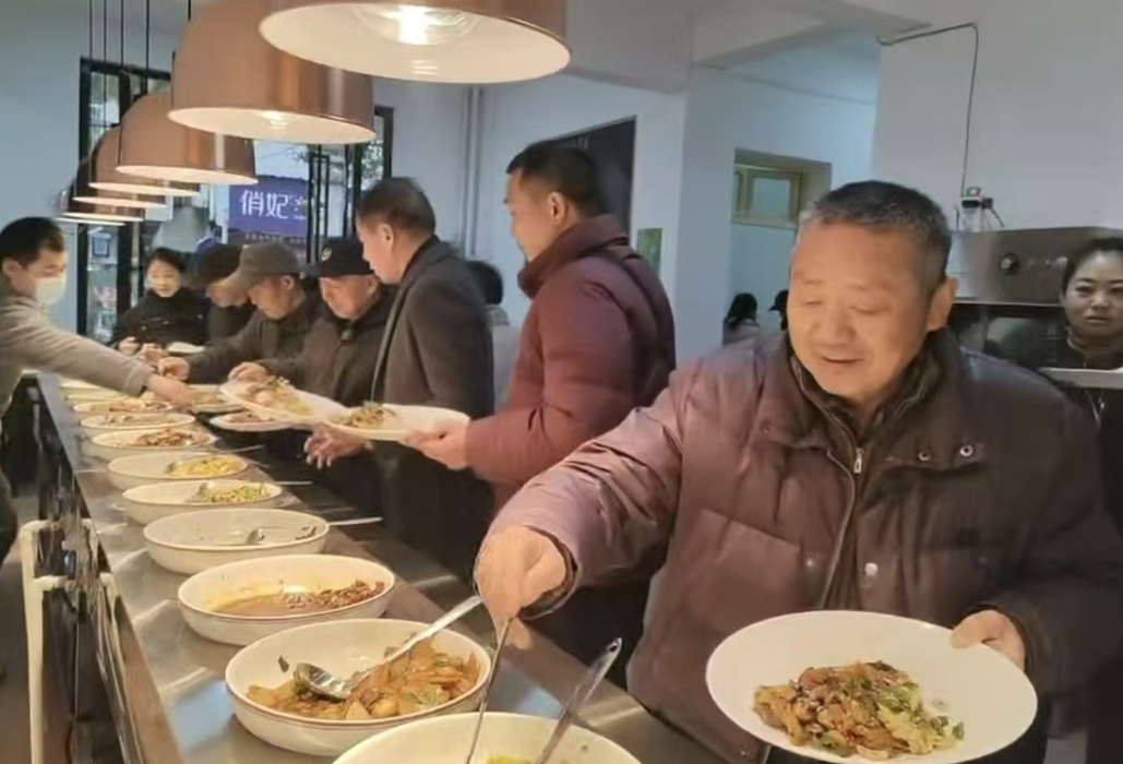 精准惠老，梯度暖心——望岳社区食堂推出老年人专属优惠政策