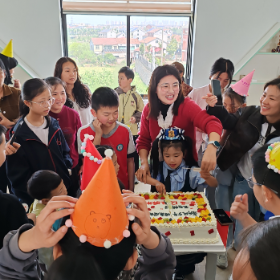 集体生日“减”排场 文明新风“增暖意”——康王乡长石桥村开展“12岁集体生日”活动