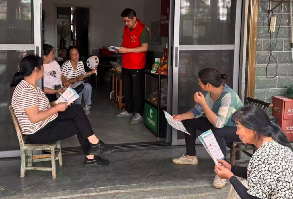 防溺于心 护安于行——南港社区开展防溺水宣传活动