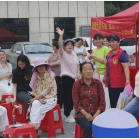 国家安全无小事 你我共守大平安——木里港管理处红旗社区开展全民国家安全教育日主题宣传活动