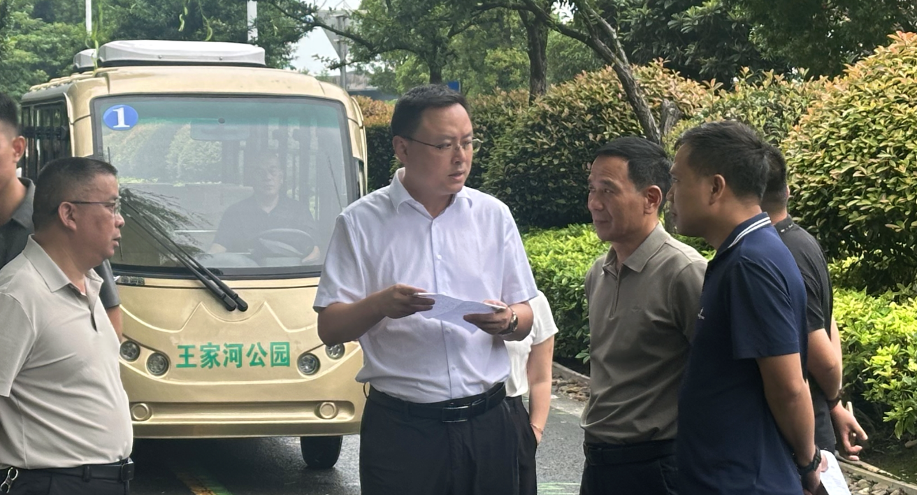 白再兴调研环保督察交办问题整改及老旧小区改造工作