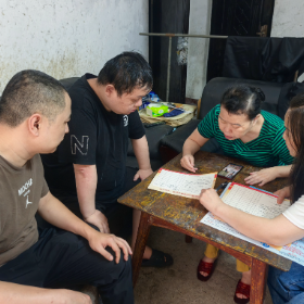 岳阳楼区：“幸福清单”送上门  救助政策“零距离”