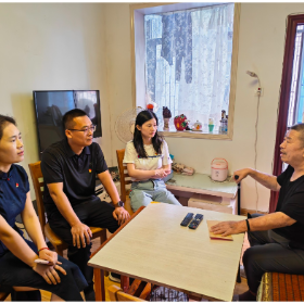观音阁社区:情暖七一守初心 关怀慰问传党情