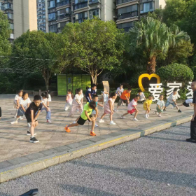 金鹗山街道开展“逐光晨跑 蓄力成长”青少年晨跑活动