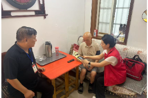 家医扫楼守健康，党员干部做示范—岳阳楼区第二人民医院、城陵矶街道社区卫生服务中心开展家庭医生签约“扫楼”专项行动