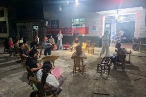 屋场会里话团结 移风易俗树新风——木里港社区开展民族团结进步主题屋场会