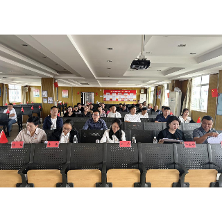 奇家岭街道举办“同读一本书 礼赞建国74周年”读书分享会